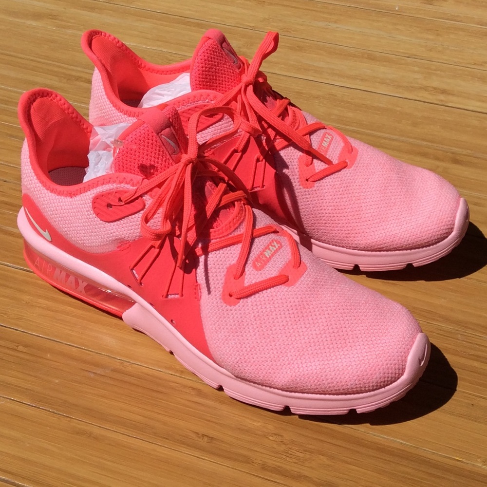 NIKE Women’s Air Max Sequent 3 Running Shoes 10 - Picture 1 of 8